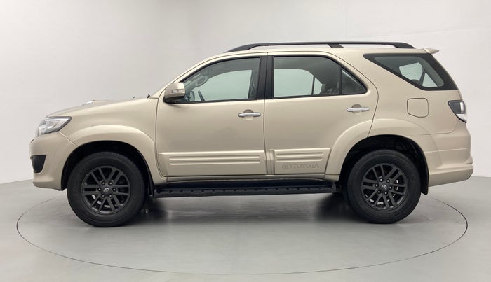 2016 Toyota Fortuner 3.0 MT 4X4, Diesel, Manual, 47,185 km, Left Side