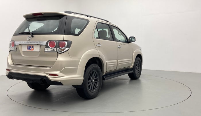 2016 Toyota Fortuner 3.0 MT 4X4, Diesel, Manual, 47,185 km, Right Back Diagonal