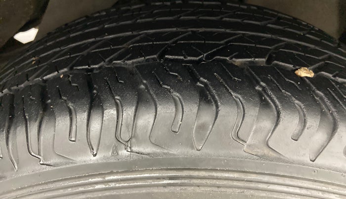 2016 Toyota Fortuner 3.0 MT 4X4, Diesel, Manual, 47,185 km, Right Front Tyre Tread