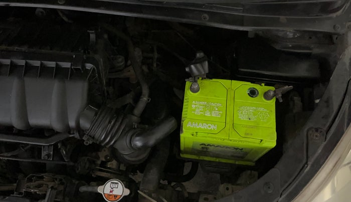 2012 Hyundai i10 MAGNA 1.2, Petrol, Manual, 1,00,643 km, Engine View - Left