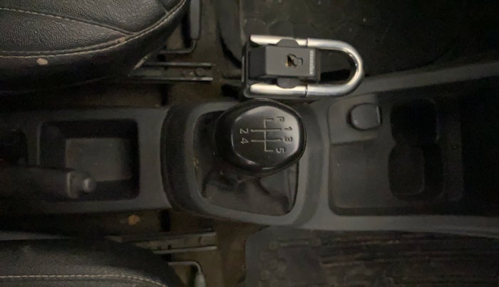 2016 Renault Kwid RXT 0.8, Petrol, Manual, 51,913 km, Gear Lever