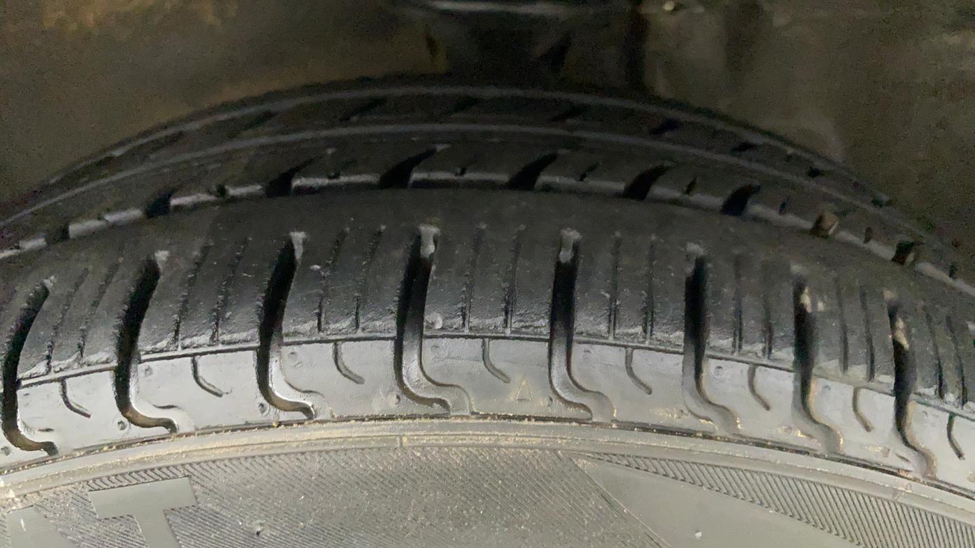 2018 Maruti Alto K10 VXI, Petrol, Manual, 55,019 km, Left Front Tyre Tread