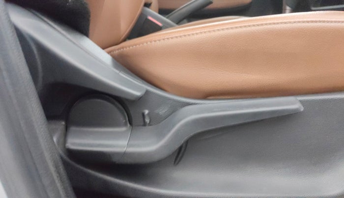 2023 Honda ELEVATE ZX CVT, Petrol, Automatic, 31,337 km, Driver Side Adjustment Panel