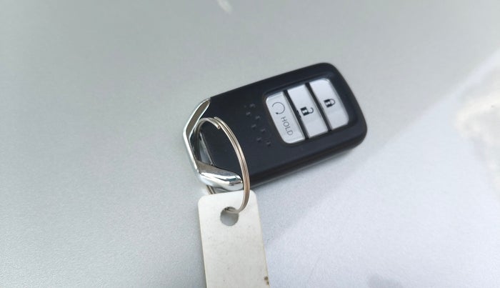 2023 Honda ELEVATE ZX CVT, Petrol, Automatic, 31,337 km, Key Close Up