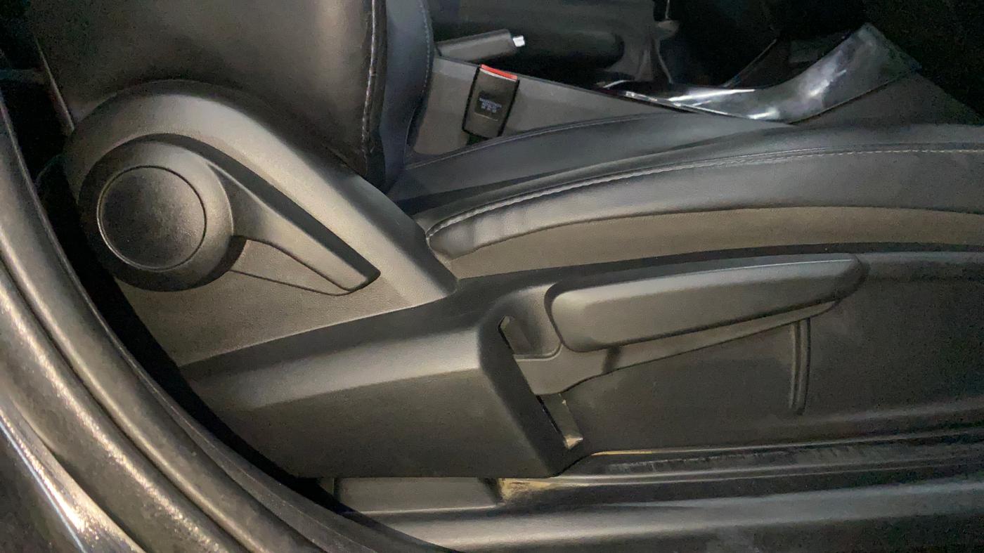 2022 Tata ALTROZ XZ PLUS PETROL DARK EDITION, Petrol, Manual, 40,087 km, Driver Side Adjustment Panel