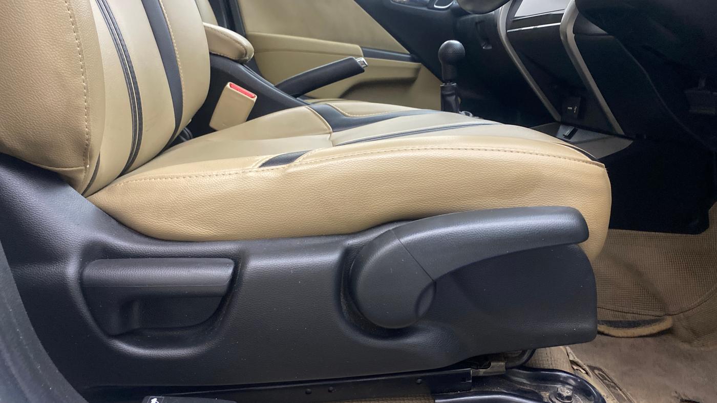 2019 Honda City 1.5L I-VTEC V MT, Petrol, Manual, 52,877 km, Driver Side Adjustment Panel