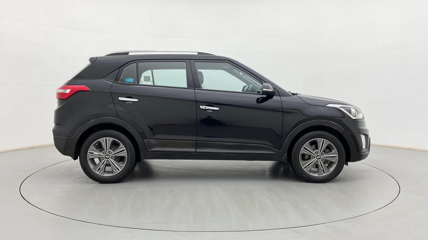 2017 Hyundai Creta SX (O) 1.6 DIESEL, Diesel, Manual, 1,22,535 km, Right Side View