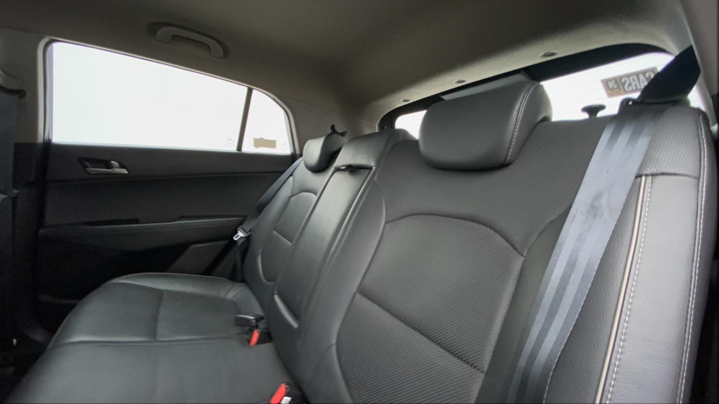 2017 Hyundai Creta SX (O) 1.6 DIESEL, Diesel, Manual, 1,22,535 km, Right Side Rear Door Cabin