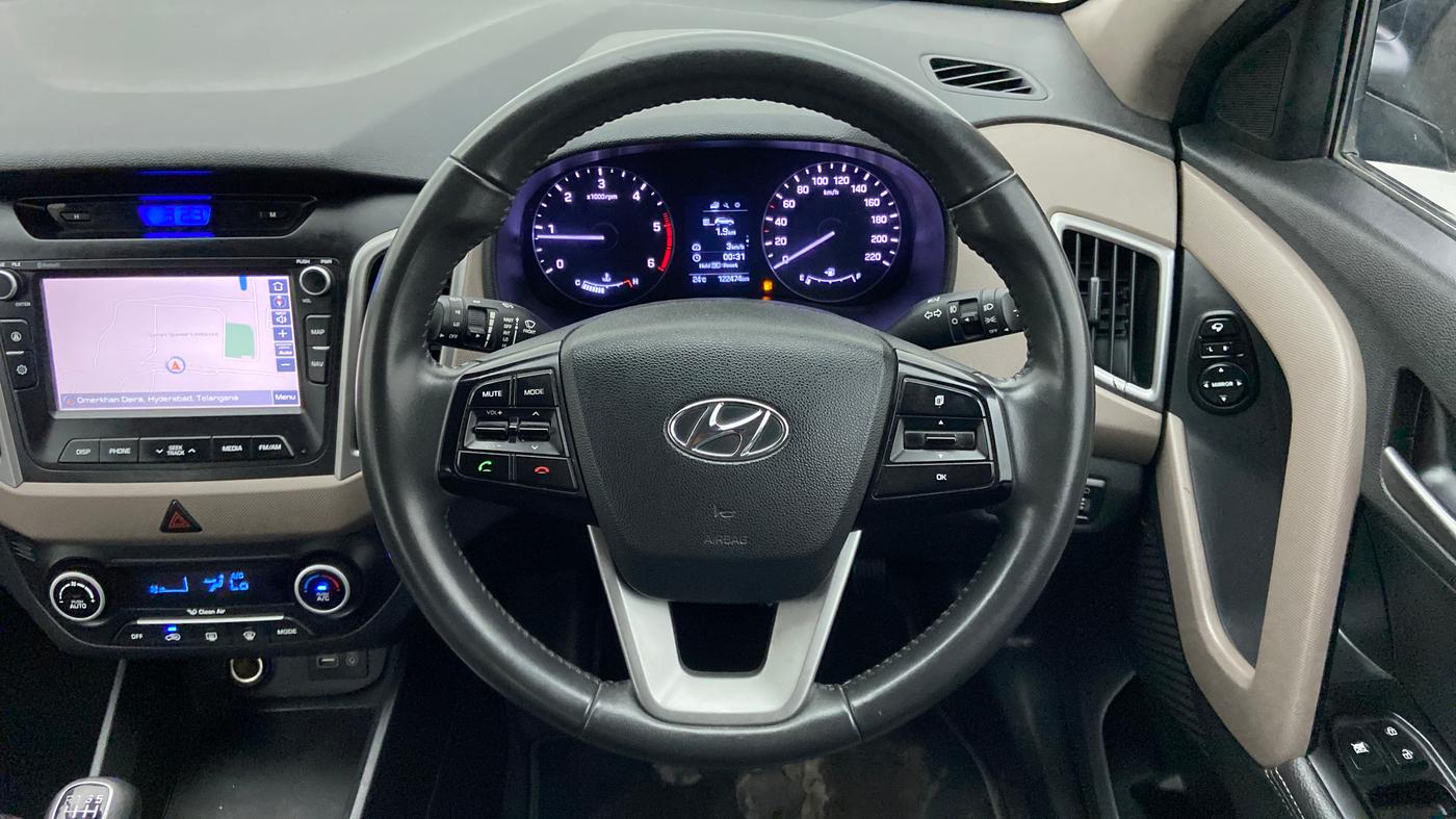 2017 Hyundai Creta SX (O) 1.6 DIESEL, Diesel, Manual, 1,22,535 km, Steering Wheel Close Up