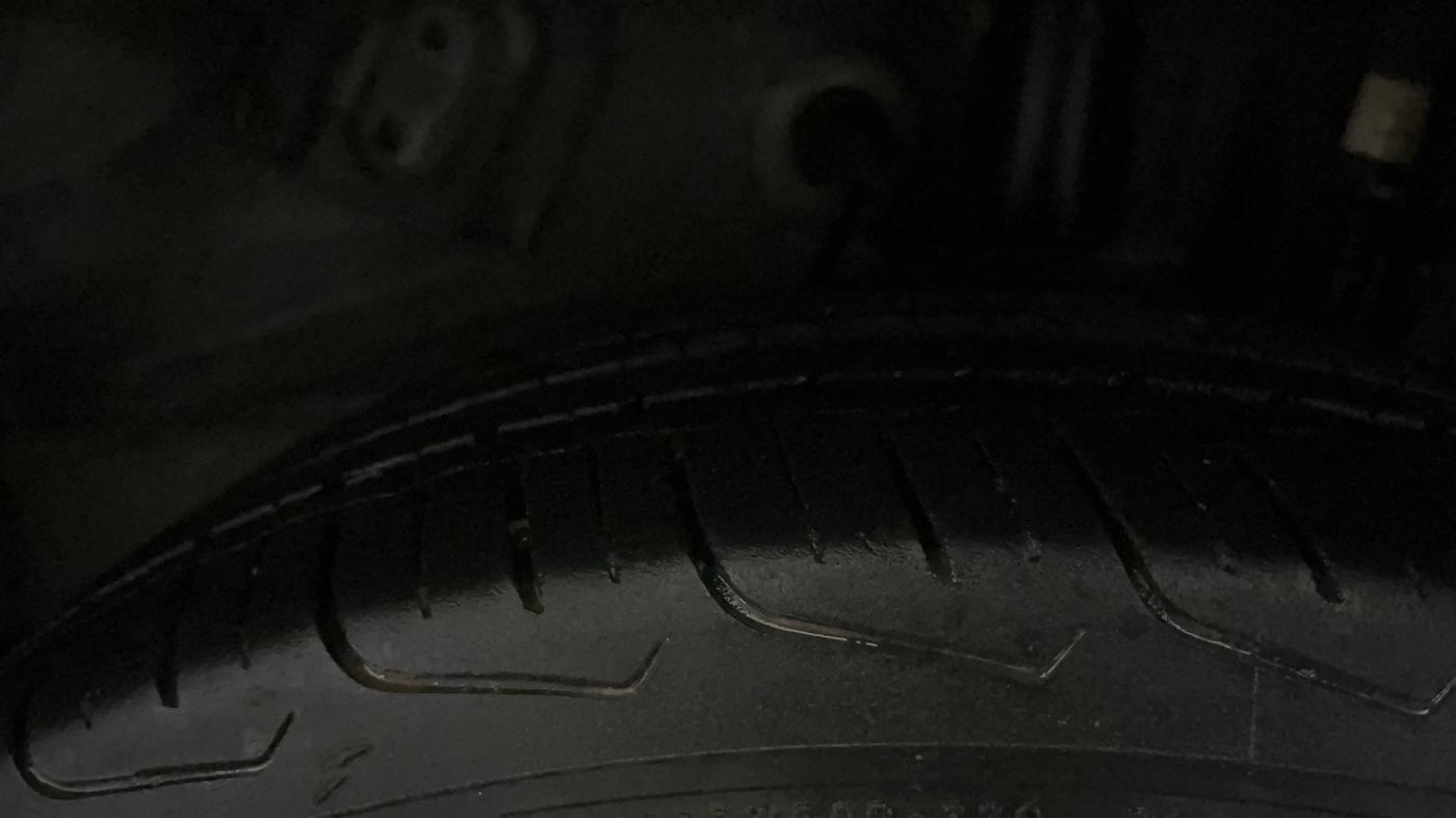 2024 Tata NEXON PURE 1.2 PETROL, CNG, Manual, 20,901 km, Left Rear Tyre Tread