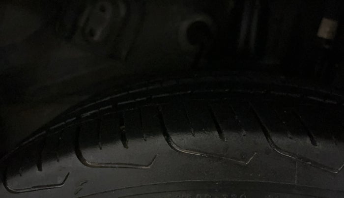 2024 Tata NEXON PURE 1.2 PETROL, CNG, Manual, 20,829 km, Left Rear Tyre Tread