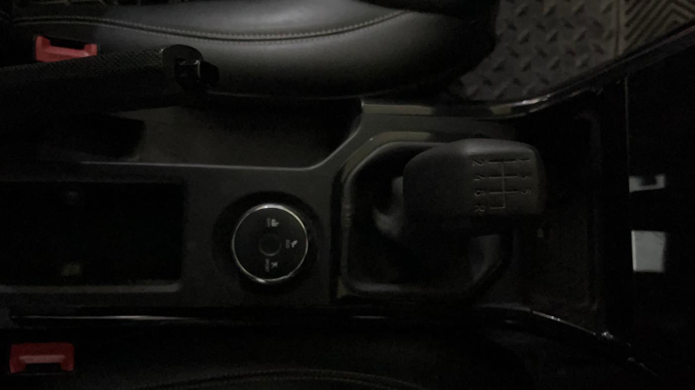 2024 Tata NEXON PURE 1.2 PETROL, CNG, Manual, 20,901 km, Gear Lever