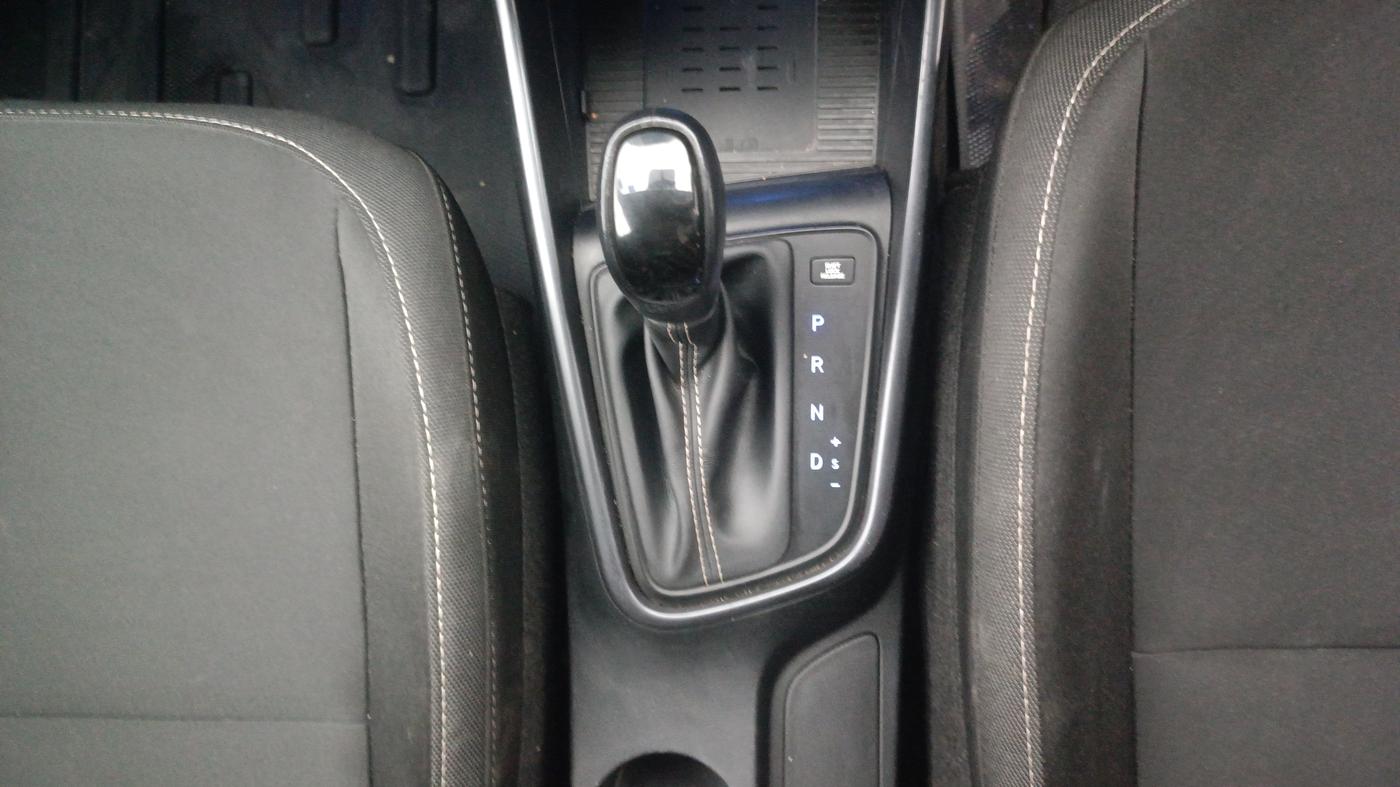 2022 Hyundai NEW I20 ASTA (O) 1.2 AT, Petrol, Automatic, 8,598 km, Gear Lever