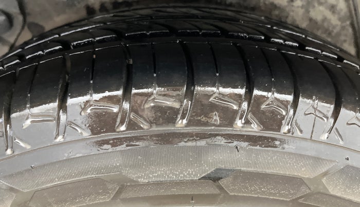 2017 Hyundai Verna 1.4 VTVT, Petrol, Manual, 53,984 km, Right Rear Tyre Tread