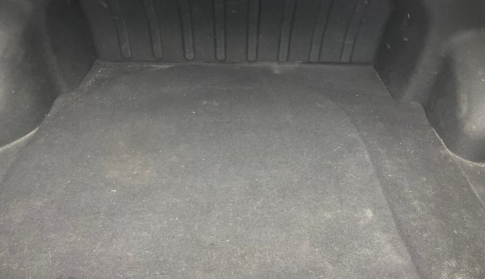 2017 Hyundai Verna 1.4 VTVT, Petrol, Manual, 53,984 km, Boot Inside