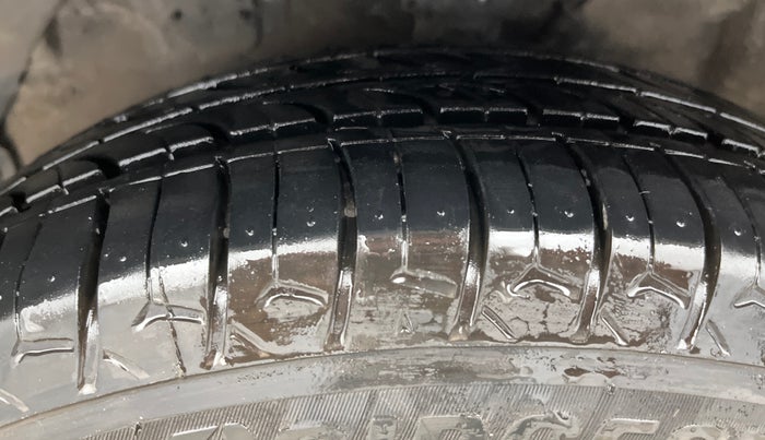 2017 Hyundai Verna 1.4 VTVT, Petrol, Manual, 53,984 km, Left Front Tyre Tread