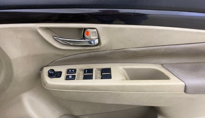 2016 Maruti Ciaz ZXI, Petrol, Manual, 80,686 km, Driver Side Door Panels Control
