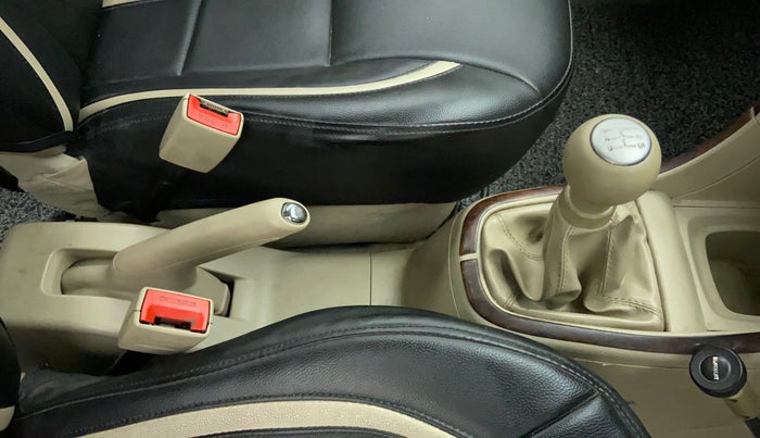2015 Maruti Ertiga VXI, Petrol, Manual, 89,315 km, Gear Lever