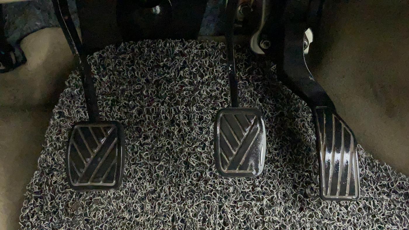 2015 Maruti Ertiga VXI, Petrol, Manual, 89,315 km, Pedals