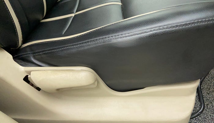 2015 Maruti Ertiga VXI, Petrol, Manual, 89,315 km, Driver Side Adjustment Panel