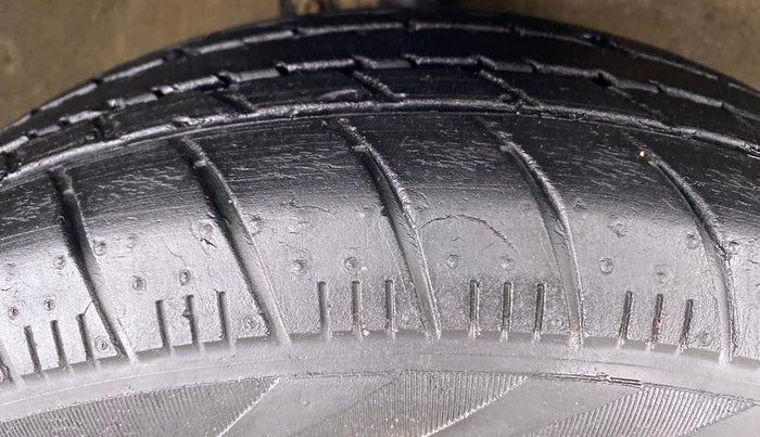 2017 Maruti Celerio ZXI AMT, Petrol, Automatic, 59,115 km, Right Front Tyre Tread