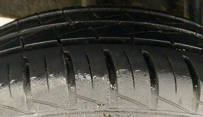 2023 Renault Kwid RXL 1.0 (O), Petrol, Manual, 3,068 km, Right Rear Tyre Tread