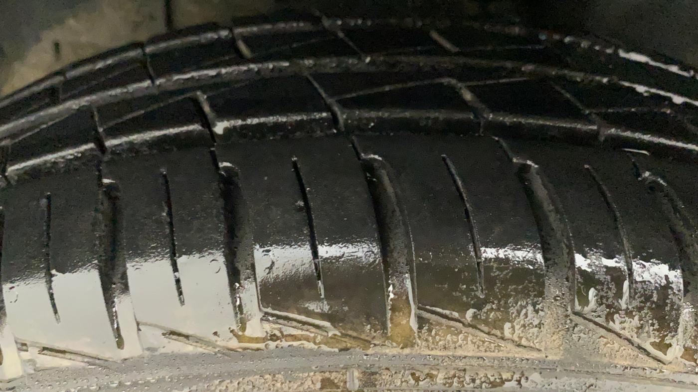 2023 Renault Kwid RXL 1.0 (O), Petrol, Manual, 3,068 km, Left Front Tyre Tread