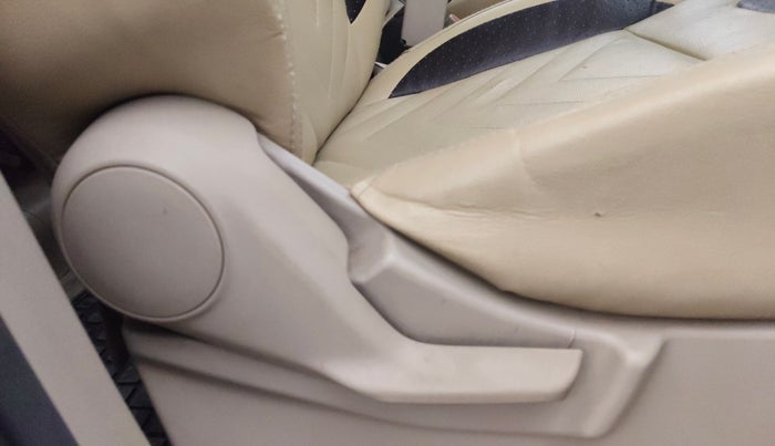 2021 Maruti Ertiga VXI CNG, CNG, Manual, 66,315 km, Driver Side Adjustment Panel