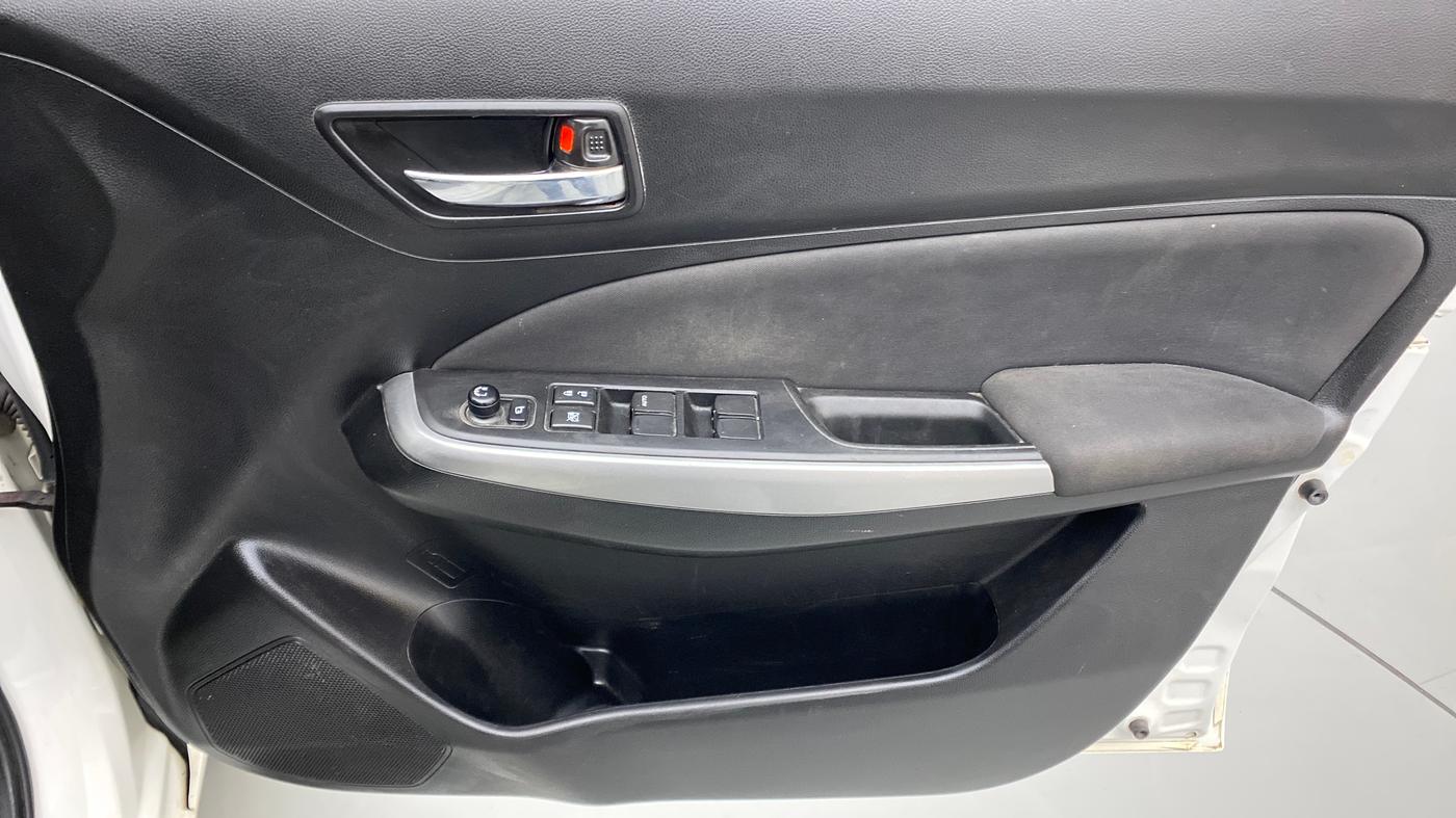 2020 Maruti Swift ZXI+, Petrol, Manual, 24,368 km, Driver Side Door Panels Control