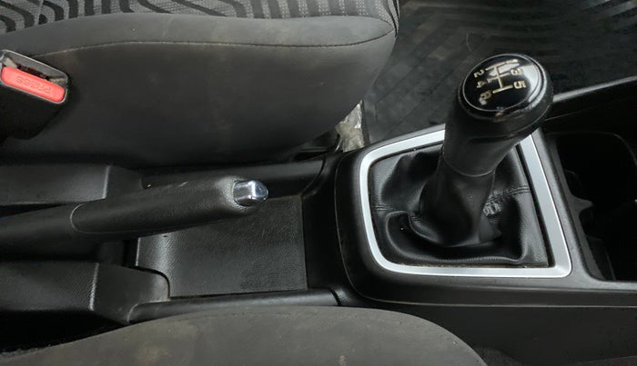 2020 Maruti Swift ZXI+, Petrol, Manual, 24,368 km, Gear Lever