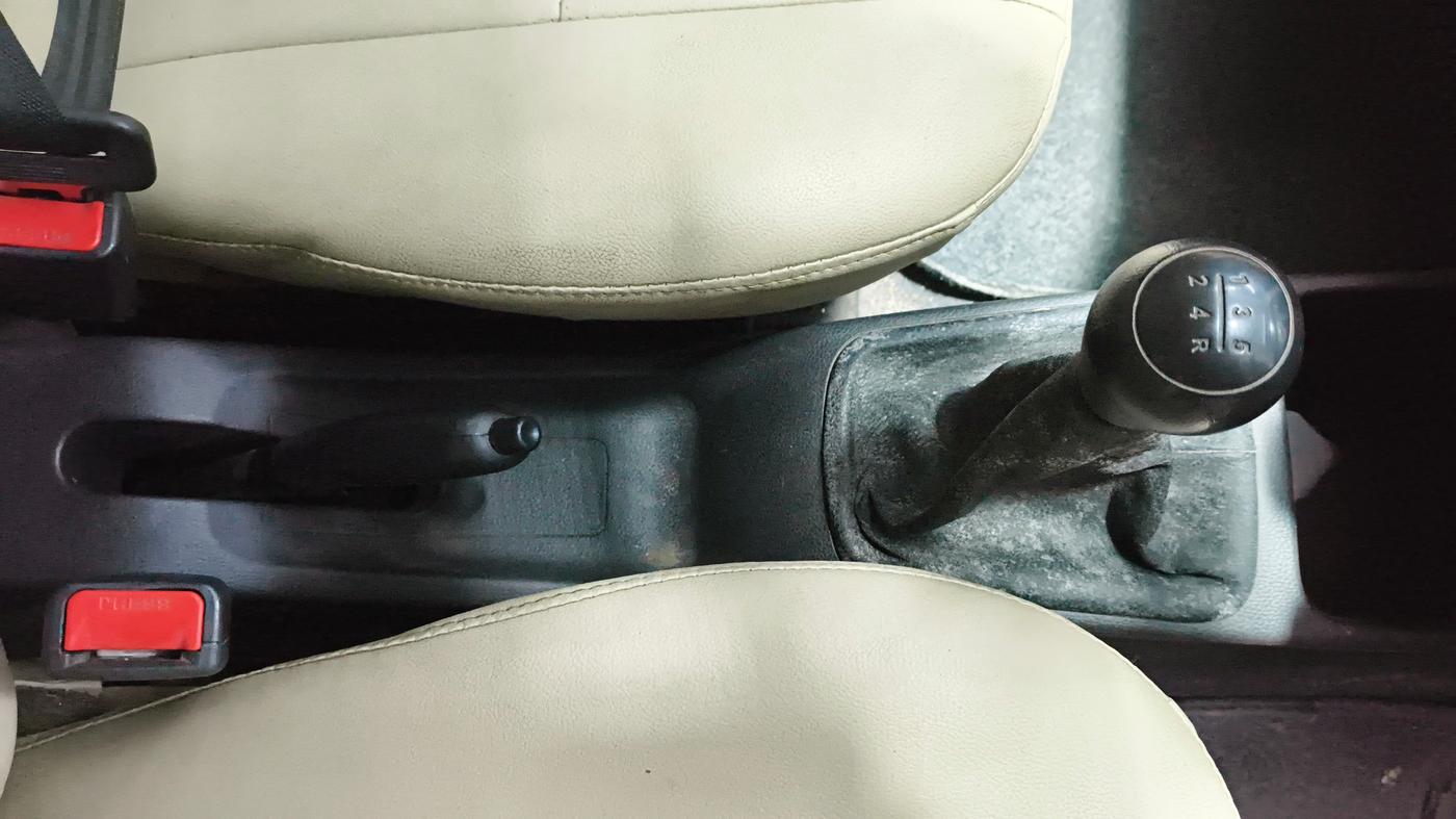 2018 Hyundai Eon ERA +, Petrol, Manual, 19,539 km, Gear Lever