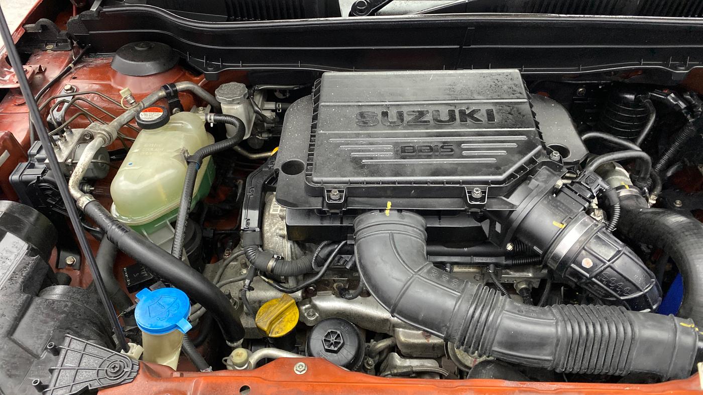 2016 Maruti Vitara Brezza ZDI, Diesel, Manual, 1,05,189 km, Engine View - Right
