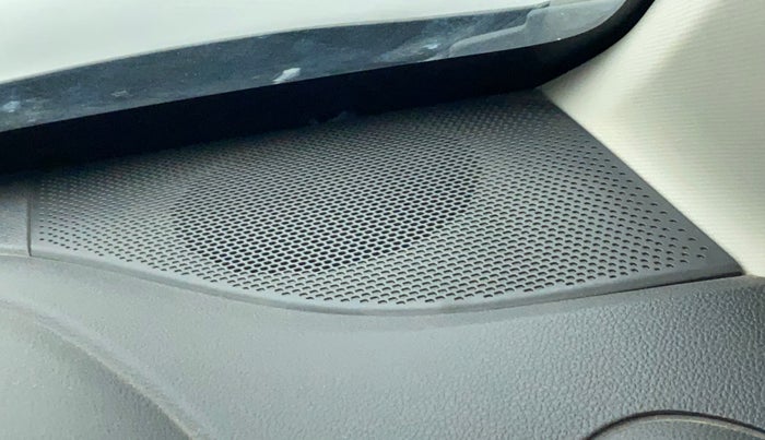 2019 Renault Kwid CLIMBER 1.0 AMT (O), Petrol, Automatic, 14,905 km, Speaker