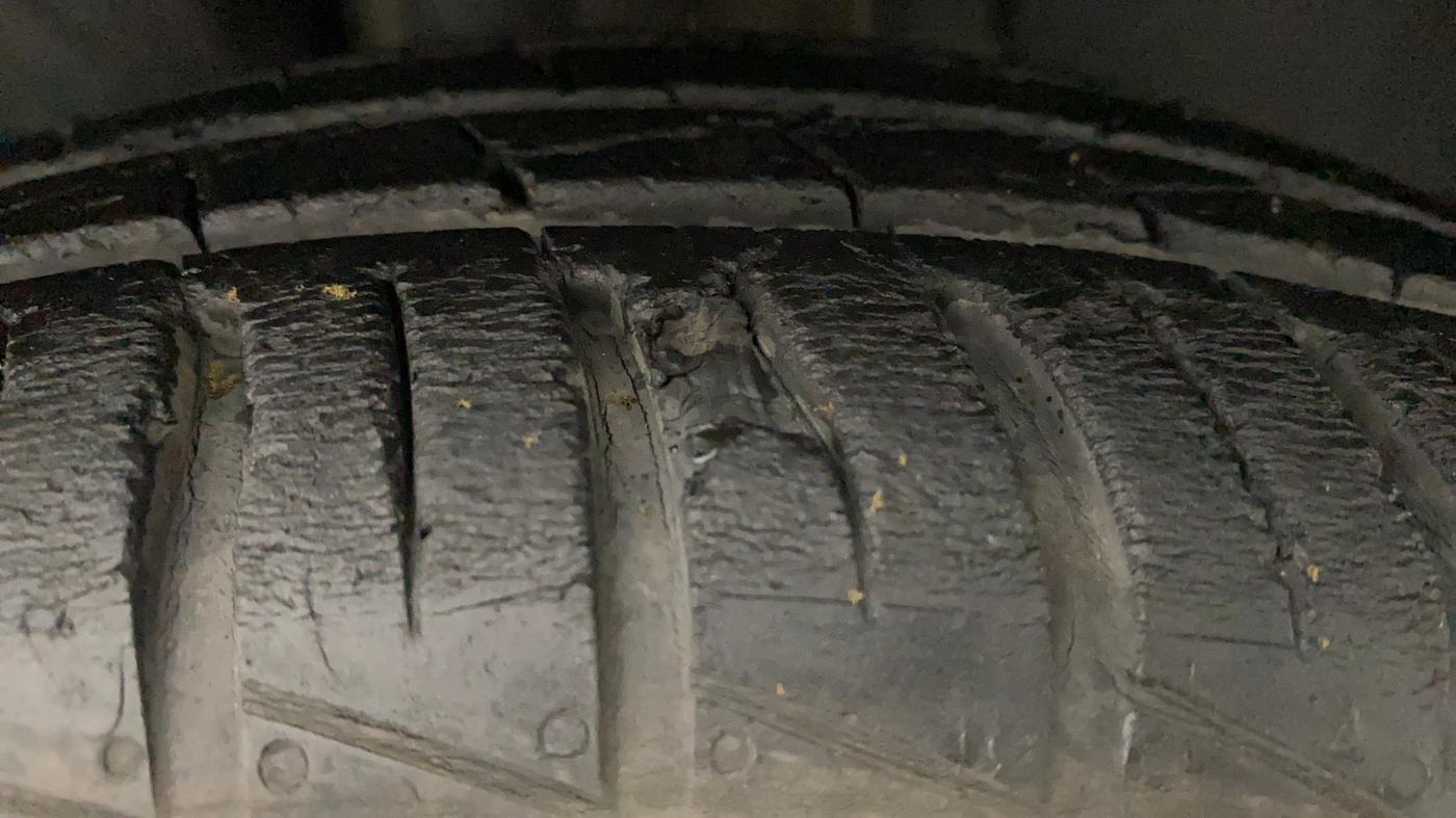 2019 Renault Kwid CLIMBER 1.0 AMT (O), Petrol, Automatic, 14,905 km, Right Front Tyre Tread