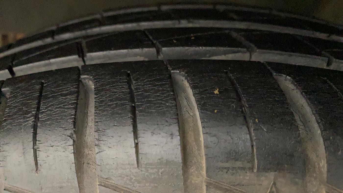 2019 Renault Kwid CLIMBER 1.0 AMT (O), Petrol, Automatic, 14,905 km, Left Rear Tyre Tread