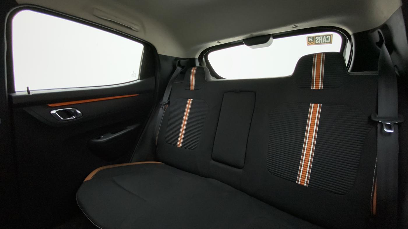 2019 Renault Kwid CLIMBER 1.0 AMT (O), Petrol, Automatic, 14,905 km, Right Side Rear Door Cabin