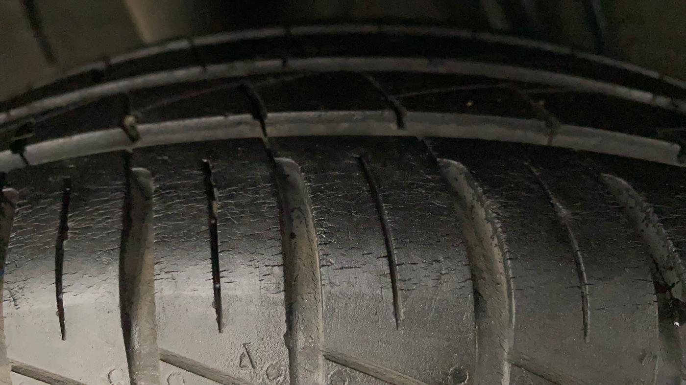 2019 Renault Kwid CLIMBER 1.0 AMT (O), Petrol, Automatic, 14,905 km, Right Rear Tyre Tread