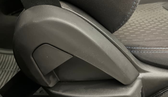 2019 Ford New Figo TITANIUM BLU 1.2 PETROL, Petrol, Manual, 82,960 km, Driver Side Adjustment Panel