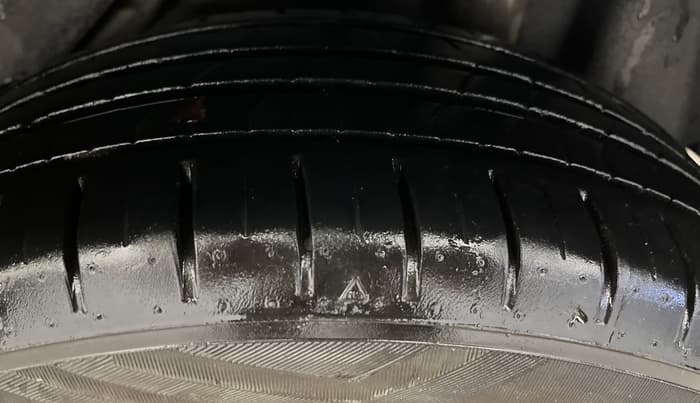 2019 Ford New Figo TITANIUM BLU 1.2 PETROL, Petrol, Manual, 82,960 km, Left Rear Tyre Tread