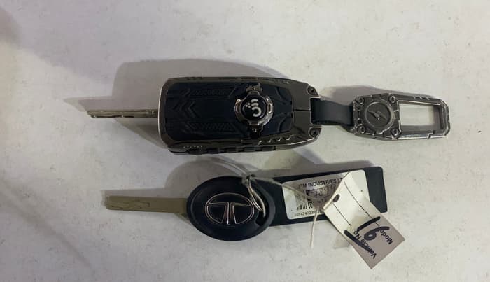 2021 Tata Tiago XT PETROL, Petrol, Manual, 66,543 km, Key Close Up