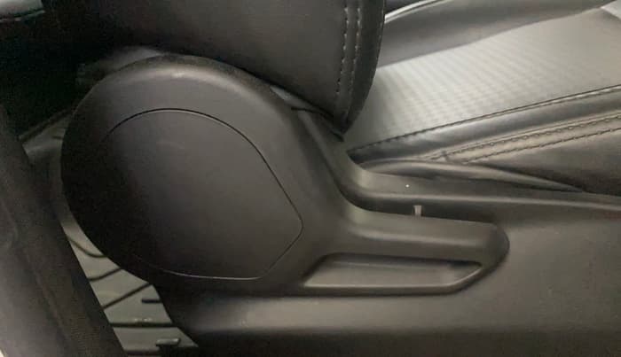 2021 Tata Tiago XT PETROL, Petrol, Manual, 66,543 km, Driver Side Adjustment Panel
