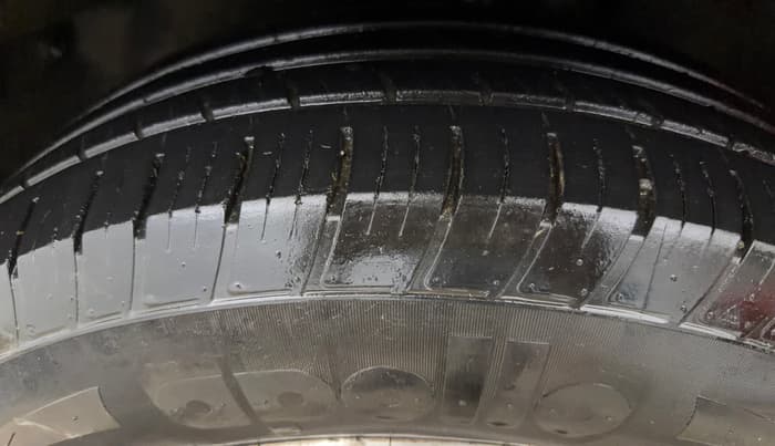 2022 Tata Harrier XZA PLUS 2.0L, Diesel, Automatic, 73,746 km, Left Front Tyre Tread