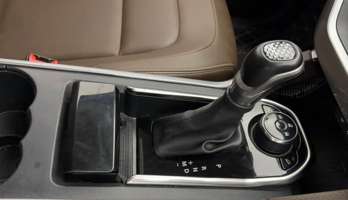 2022 Tata Harrier XZA PLUS 2.0L, Diesel, Automatic, 73,746 km, Gear Lever