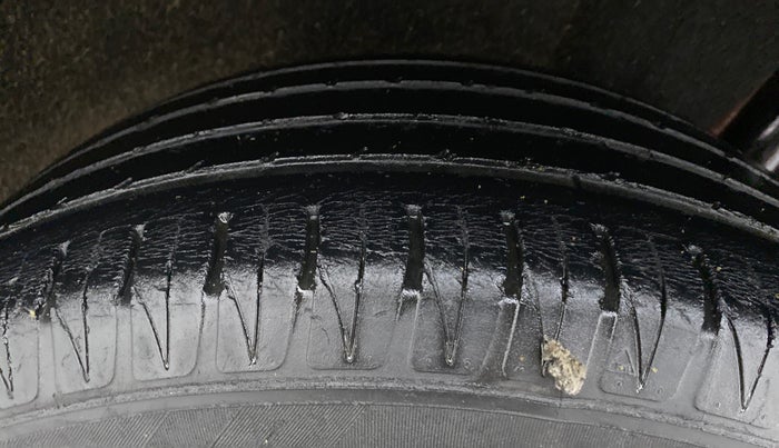 2018 Maruti Vitara Brezza ZDI PLUS, Diesel, Manual, 57,593 km, Left Rear Tyre Tread