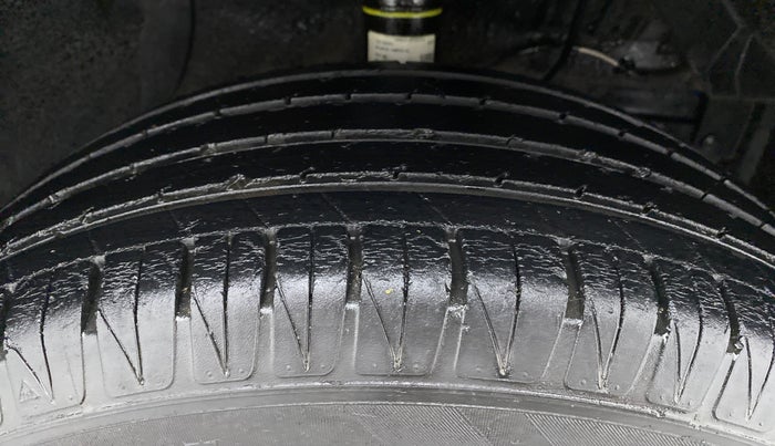 2018 Maruti Vitara Brezza ZDI PLUS, Diesel, Manual, 57,593 km, Right Front Tyre Tread