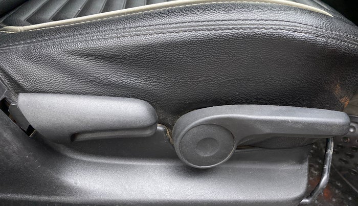 2018 Maruti Vitara Brezza ZDI PLUS, Diesel, Manual, 57,593 km, Driver Side Adjustment Panel