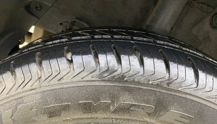 2013 Hyundai Grand i10 MAGNA 1.2 KAPPA VTVT, Petrol, Manual, 87,563 km, Right Rear Tyre Tread