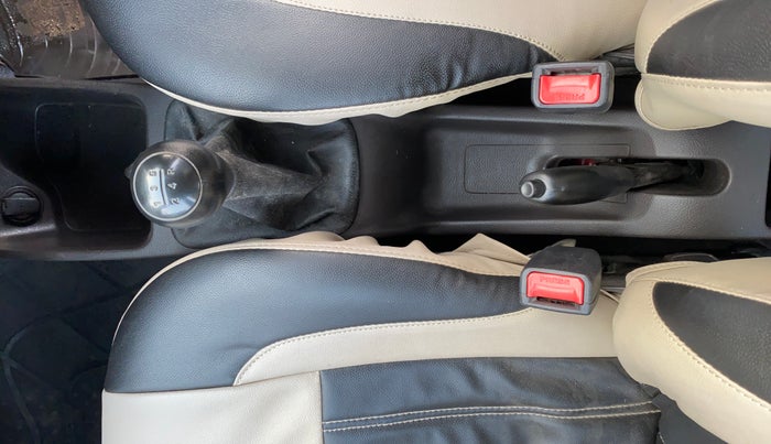 2015 Hyundai Eon ERA +, Petrol, Manual, 42,818 km, Gear Lever