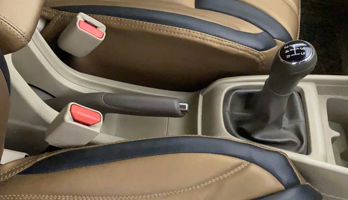 2019 Maruti Ertiga ZXI+ SHVS, Petrol, Manual, 40,869 km, Gear Lever