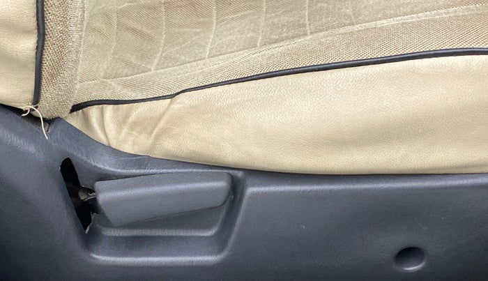 2016 Maruti Alto K10 VXI (O), Petrol, Manual, 41,481 km, Driver Side Adjustment Panel